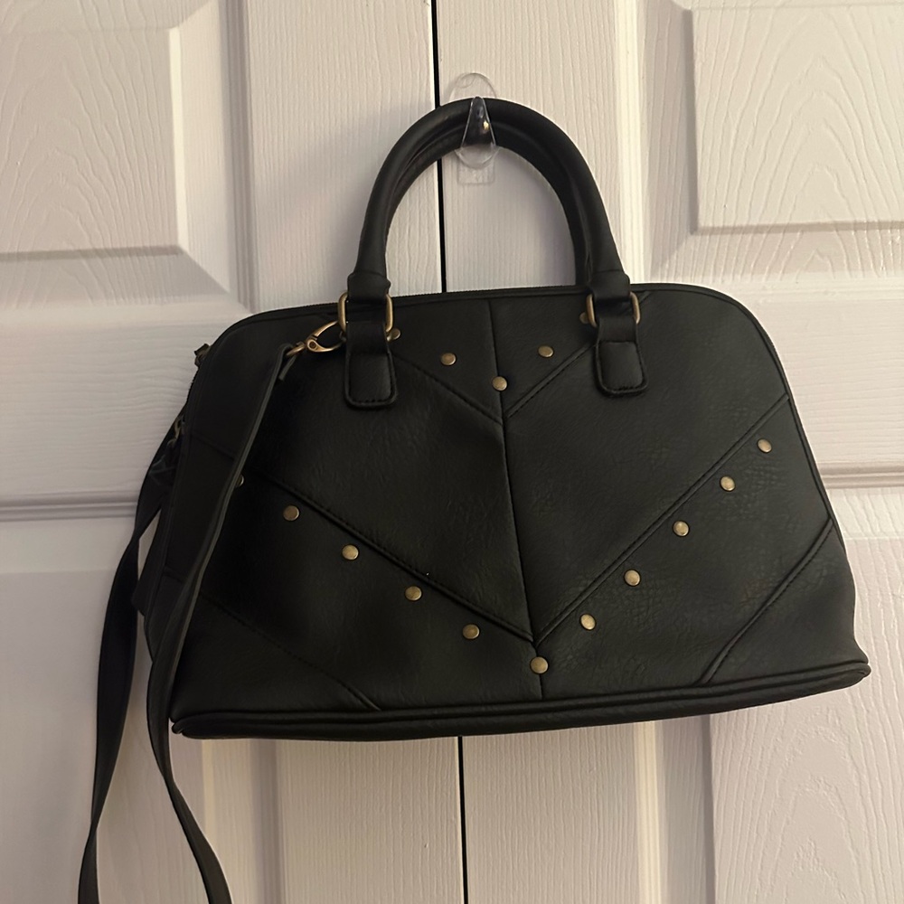 Bueno Black Satchel with Modern Design and Versatile Straps